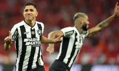 Alexander Barboza revela que aconselhou Savarino a deixar o Botafogo antes de sua própria saída