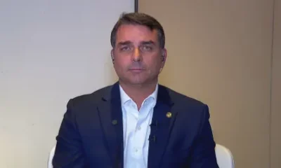 Pesquisa Atlas: Maioria dos brasileiros vê Flávio Bolsonaro envolvido com Master após vazamento de áudios e mensagens