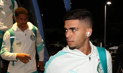 Palmeiras desembarca no Rio com o reforço de Felipe Anderson para o confronto direto contra o Flamengo pelo Brasileirão