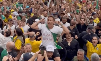 Nikolas Ferreira conclui caminhada pela liberdade em Brasília em defesa de anistia e contra condenações