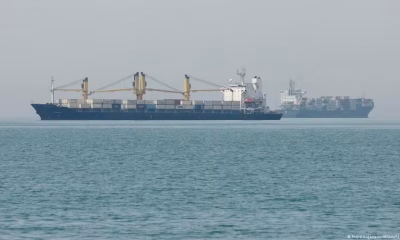 Tráfego de Navios no Estreito de Ormuz Pode Normalizar em 30 Dias com Acordo Preliminar Irã-EUA