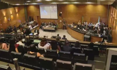 Henry Borel: Juíza expressa estranhamento com andamento de sessão em julgamento de Jairinho e Monique