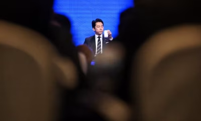 Ministro japonês rebate críticas da China sobre "novo militarismo" em fórum de segurança
