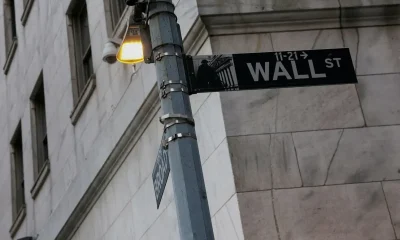 Tensões EUA-Irã Elevam Petróleo e Pressionam Futuros de Wall Street; Mercados Asiáticos Fecham em Alta