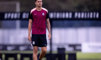 Corinthians movimenta mercado com chegada de atacante, aguarda definição de árbitro para Supercopa e busca zagueiro