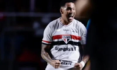 São Paulo vira sobre o Flamengo e estreia com vitória no Brasileirão após gol de Danielzinho no Morumbi