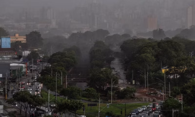 Chuva forte em BH: Alagamentos, vias bloqueadas e trânsito caótico causam transtornos em Belo Horizonte