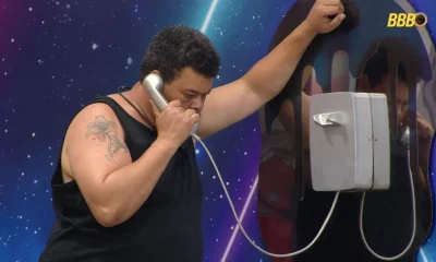 BBB 26: Babu Santana atende Big Fone e ganha poder decisivo para o próximo Paredão