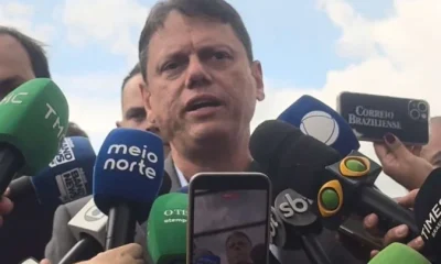 Bolsonaro centraliza decisões eleitorais na Papudinha, ditando rumos da direita sob restrições judiciais