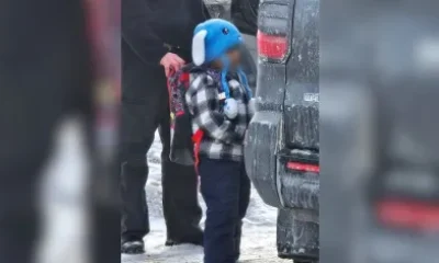 Menino Liam e pai são liberados após detenção pelo ICE; juiz critica "busca por cotas"