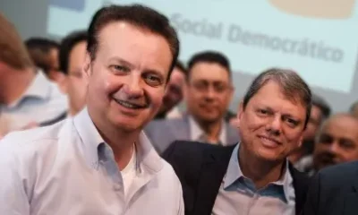 Aliados de Tarcísio de Freitas no RJ resistem à ideia de Kassab como vice em SP, aponta CNN