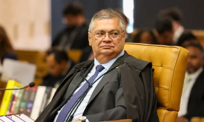 Dino suspende verbas indenizatórias em Três Poderes para cumprir teto de gastos