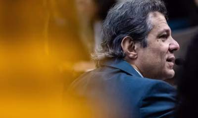 Haddad defende regulação de verbas indenizatórias e aponta Congresso como responsável por conter supersalários