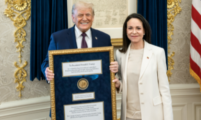 María Corina Machado Presenteia Donald Trump com Medalha do Nobel da Paz em Sinal de Gratidão