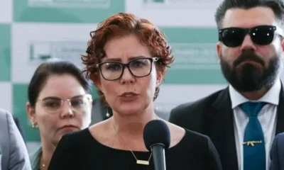 Alexandre de Moraes Arquiva Inquérito Contra Carla Zambelli por Obstrução; PGR Considera Falta de Provas Suficientes