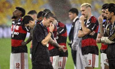 Filipe Luís defende desempenho do Flamengo após vice na Recopa: "Fizemos um grande jogo"