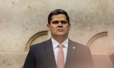 Alcolumbre adia decisão sobre quebra de sigilo de Lulinha na CPI do INSS e aguarda pareceres técnicos