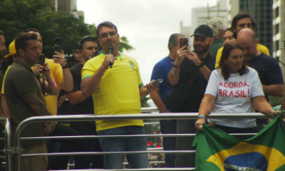 Lindbergh Farias aciona TSE contra Flávio Bolsonaro por propaganda antecipada em ato da direita em SP