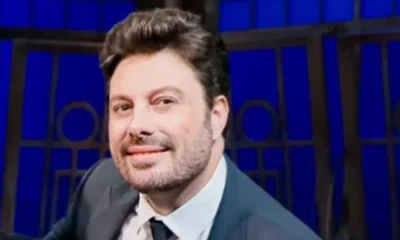 Danilo Gentili renova com o SBT após "pegadinha" de rescisão e garante "The Noite" por mais dois anos