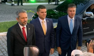 Camilo Santana evita falar de Ciro Gomes e diz que só comentaria "na Justiça"; entenda o embate político no Ceará