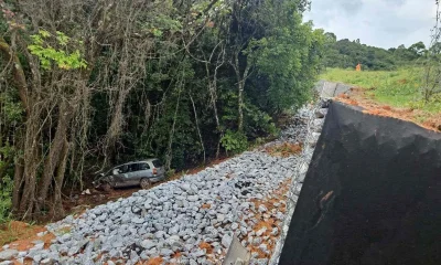Acidente Grave na BR-354: Carro Capota Após Colisão com Carreta e Cai em Ribanceira em Formiga (MG)