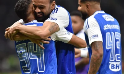 Cruzeiro Goleia Uberlândia 5 a 0 na Estreia dos Titulares e Lidera Grupo C do Mineiro