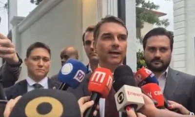 Flávio Bolsonaro apela por união da direita em 2026 contra PT e articula candidatura de Jair Bolsonaro