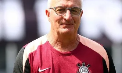 Dorival Júnior minimiza pressão no Corinthians após derrota e defende seu trabalho: 'Dou pouca importância'