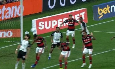 Flamengo empata com Corinthians, segura 10 jogadores e mantém invencibilidade sob Tite
