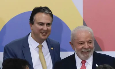Camilo Santana prevê derrota de Ciro Gomes em 2026 no Ceará e cogita candidatura própria