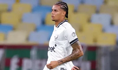 Botafogo exige valor extra em negociação por Newton e Santos desiste de volante