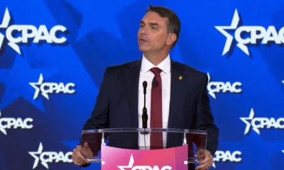 Flávio Bolsonaro compara pai a Trump nos EUA, critica Lula e aponta liderança em pesquisas para 2026