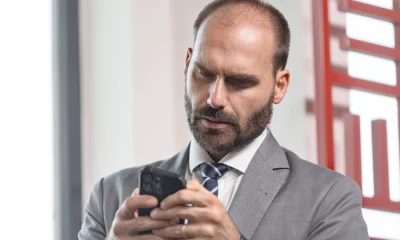 Eduardo Bolsonaro promete levar denúncias de 'parcialidade' do TSE a Donald Trump