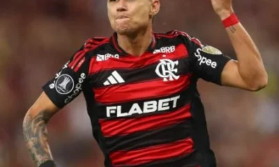 Flamengo escala Luiz Araújo em substituição a Arrascaeta contra Red Bull Bragantino no Brasileirão