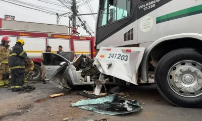 Juiz de Fora: Motorista fica em estado grave após colisão frontal entre ônibus e carro na BR-040