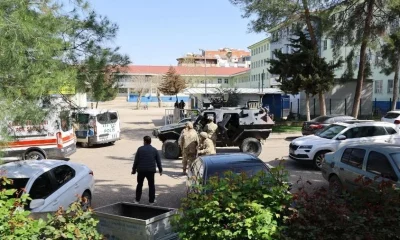 Turquia: Ex-aluno de 18 anos abre fogo em escola em Siverek, deixando 16 feridos antes de se suicidar
