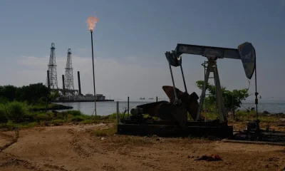 Petróleo Brent Dispara Quase 5% Com Ceticismo Sobre Fim Rápido da Crise EUA-Irã e Alerta Europeu