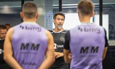 Atlético-MG: Diretoria e Elenco Reagem a Críticas de Domínguez sobre Postura em Campo