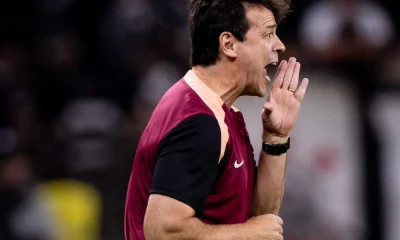 Diniz detalha estratégia de Diniz no Corinthians para definir escalação e avalia o elenco após empate com Vitória