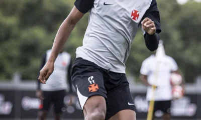 Vasco negocia Rayan com Bournemouth e fecha com Brenner, da Udinese, para 2026
