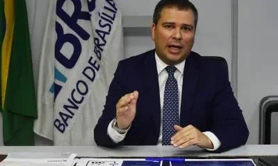 Ex-presidente do BRB, Paulo Henrique Costa, busca acordo de delação premiada e pede transferência da Papuda para a PF