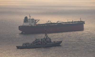 EUA interceptam navio iraniano em bloqueio naval no Estreito de Ormuz, diz Comando Central