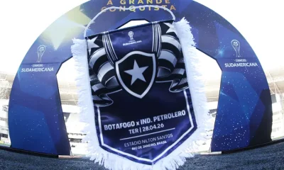 Botafogo promove cinco alterações na escalação para encarar o Independiente Petrolero pela Sul-Americana, com Barboza confirmado