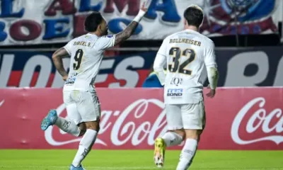 Gabigol desmente Cuca sobre gramado sintético e revela histórico de atuações