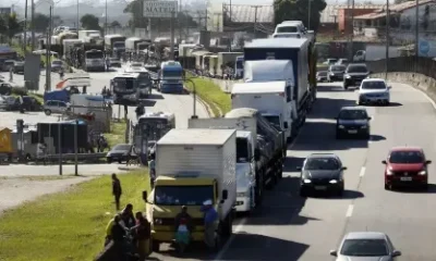 Governo lança R$ 21,2 bilhões em crédito para renovação de frota de caminhões e ônibus com juros menores