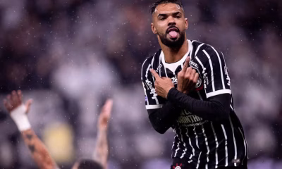 Diniz mantém estilo ofensivo do Corinthians após falha que custou gol contra o São Paulo