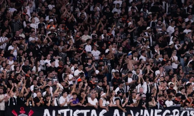 Corinthians identifica torcedores que arremessaram objetos na Arena em clássico contra o São Paulo