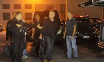 Carlinhos Cachoeira preso no Aeroporto de Congonhas pela PF; bicheiro é liberado após revogação de prisão